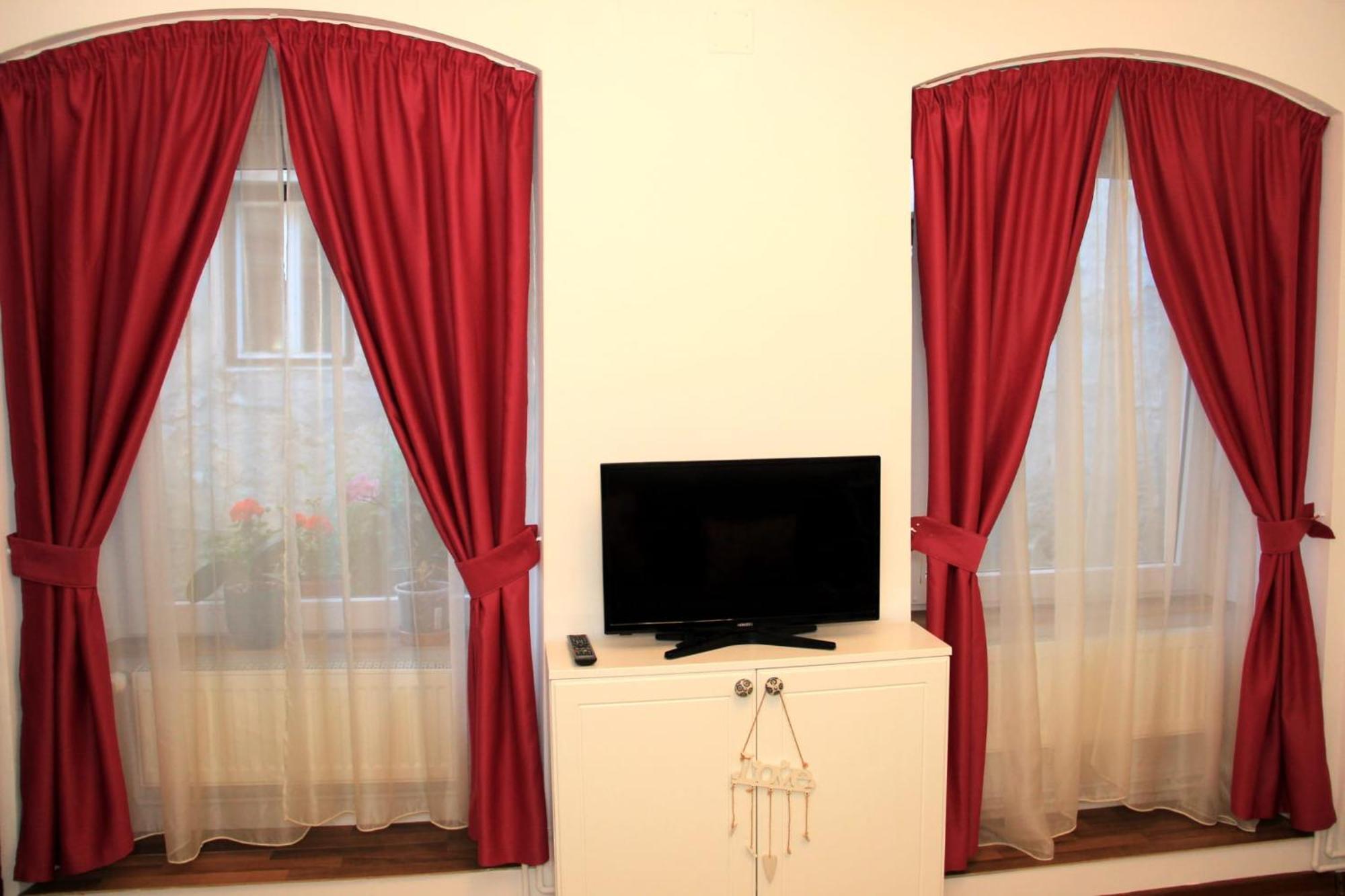 John Residence Apartment Brasov With Parking Option Buitenkant foto