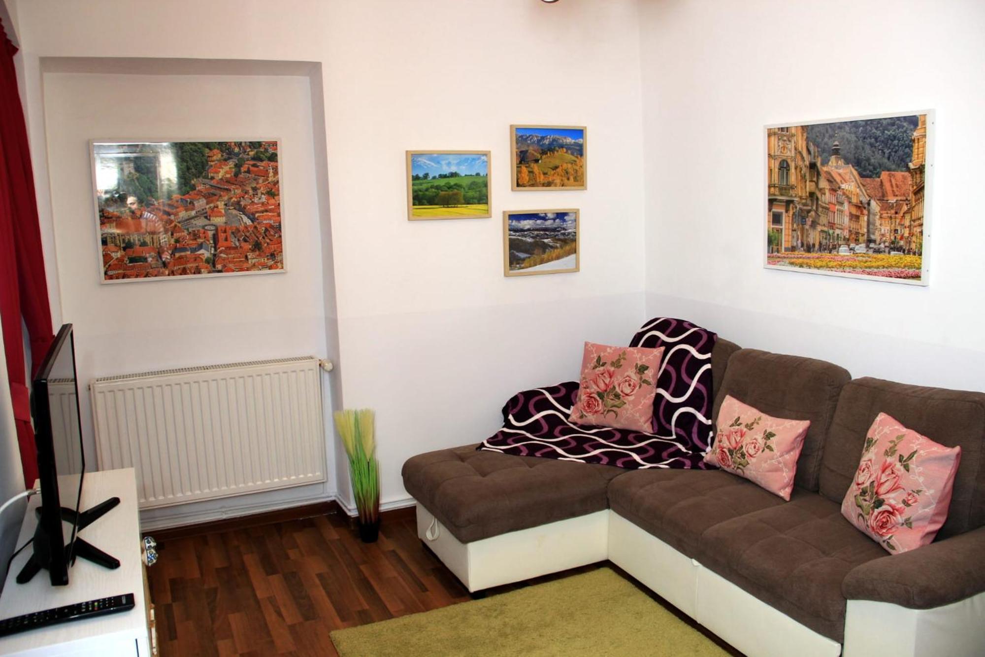 John Residence Apartment Brasov With Parking Option Buitenkant foto