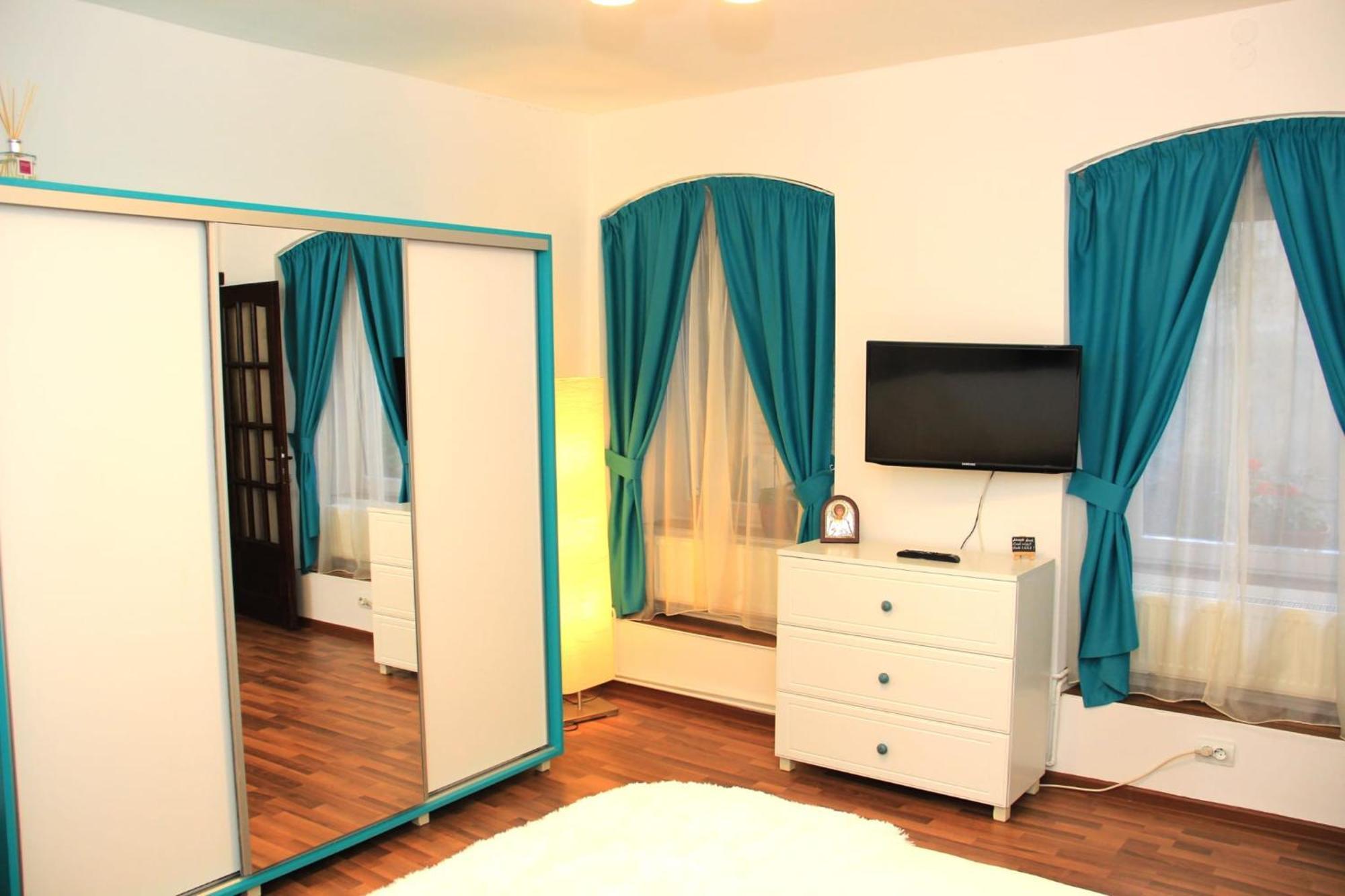 John Residence Apartment Brasov With Parking Option Buitenkant foto