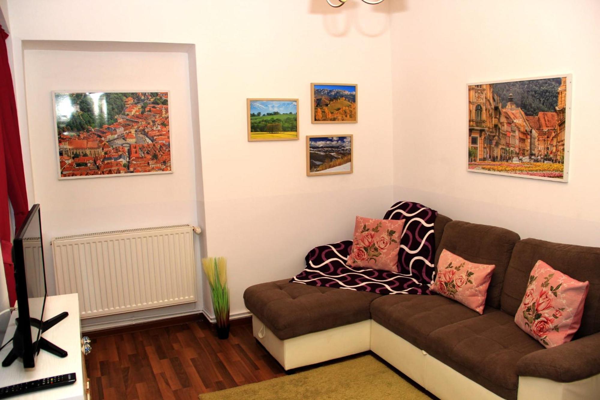 John Residence Apartment Brasov With Parking Option Buitenkant foto