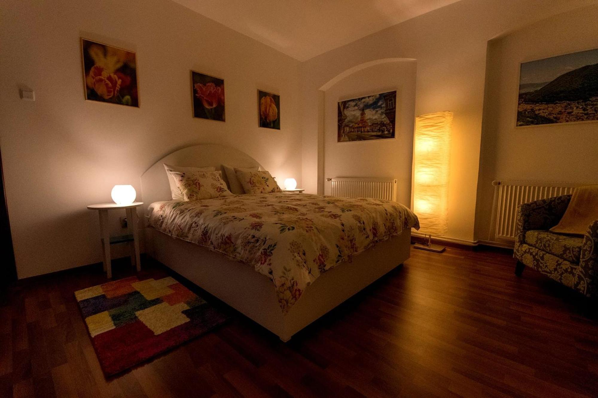 John Residence Apartment Brasov With Parking Option Buitenkant foto