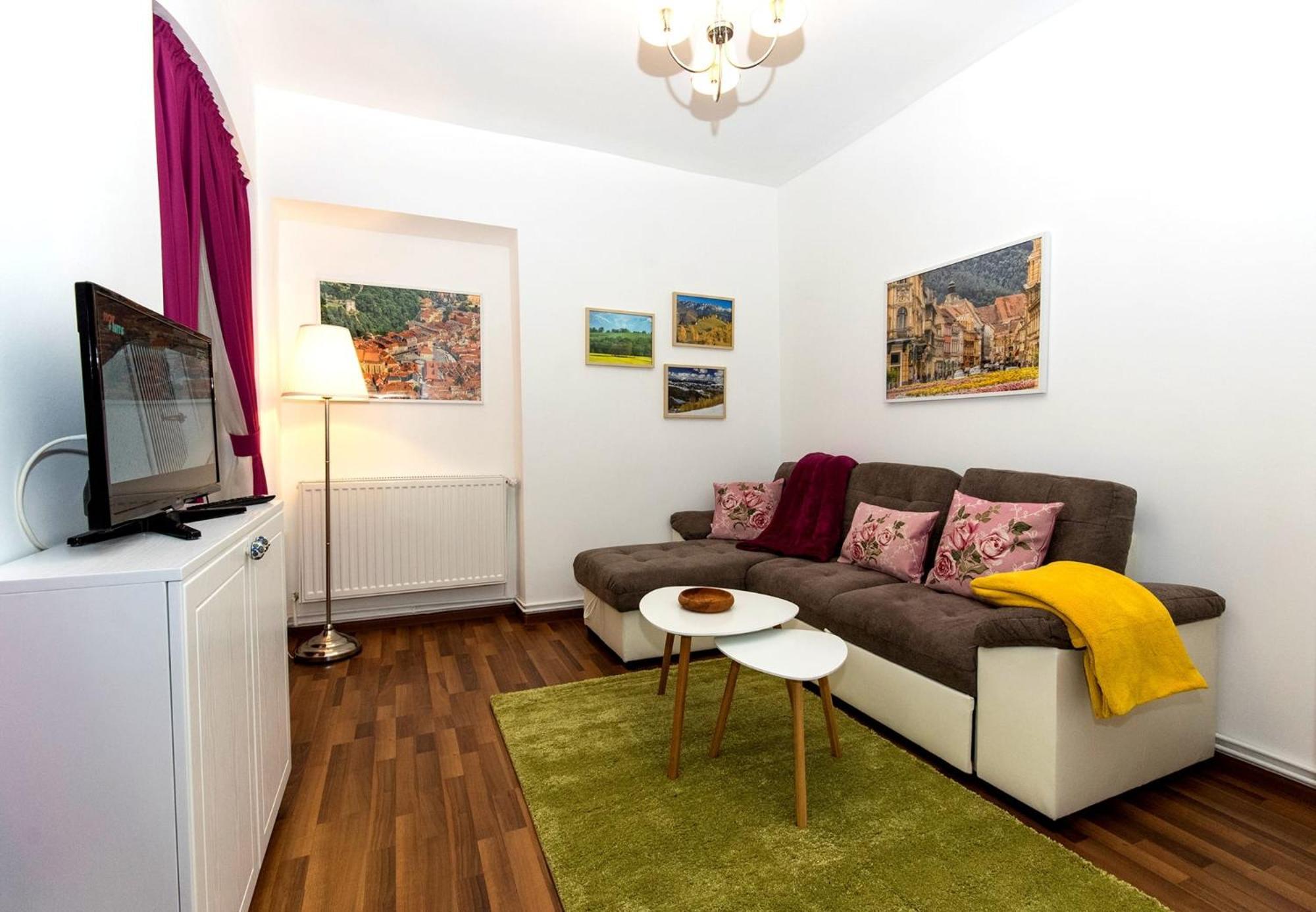 John Residence Apartment Brasov With Parking Option Buitenkant foto