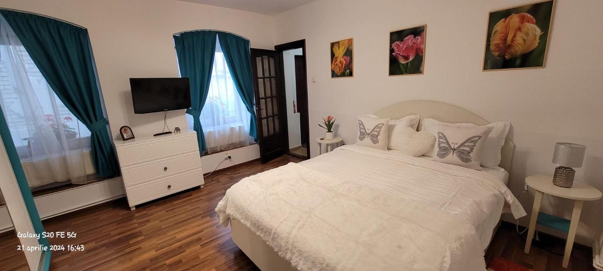 John Residence Apartment Brasov With Parking Option Buitenkant foto