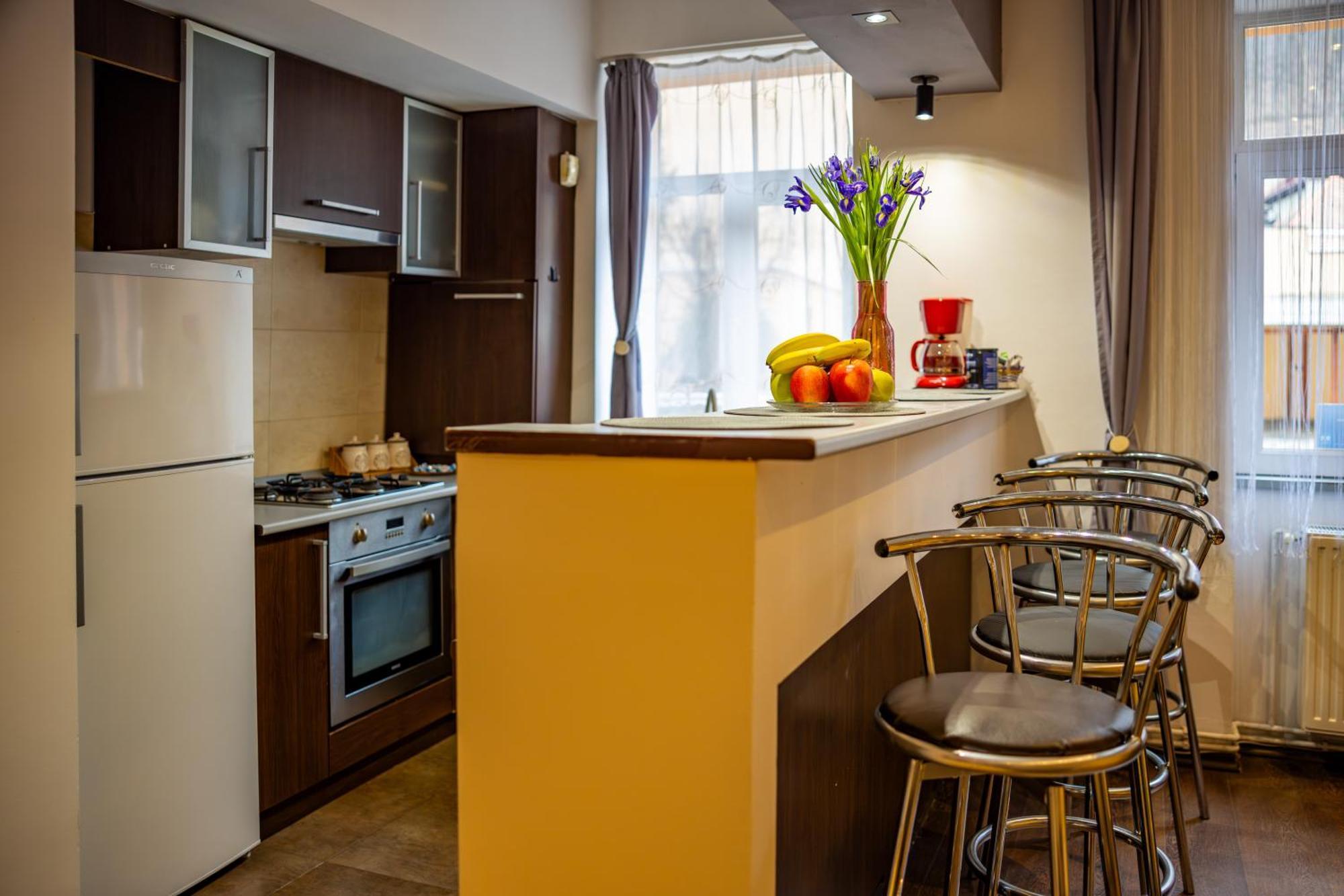 John Residence Apartment Brasov With Parking Option Buitenkant foto