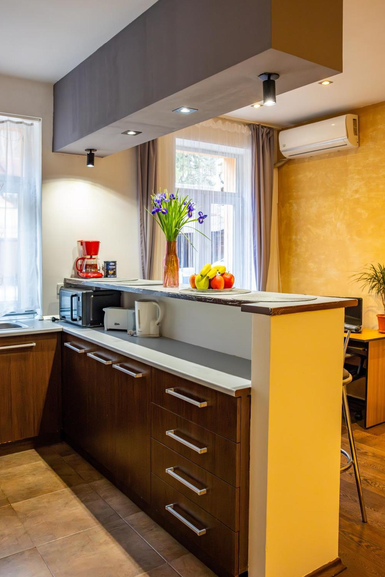 John Residence Apartment Brasov With Parking Option Buitenkant foto